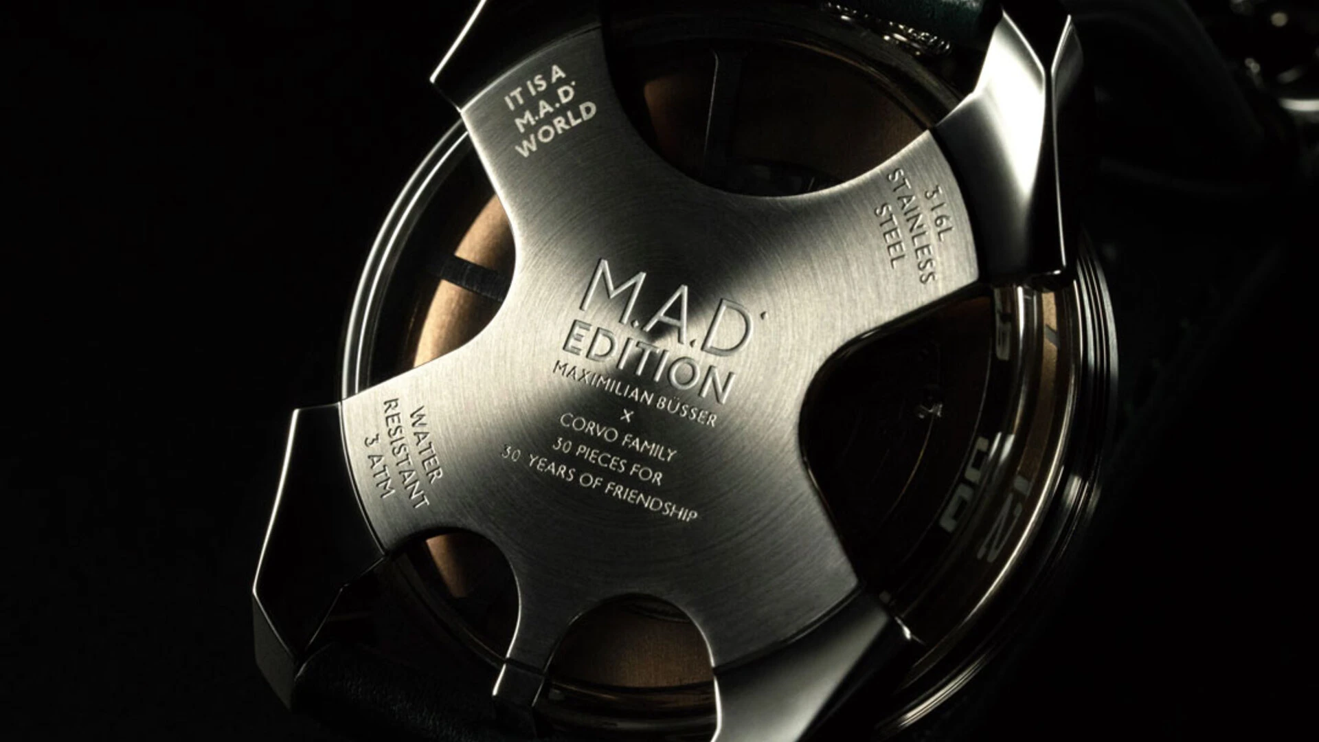 Gmt mad1xcorvofamily web 6