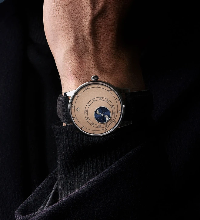 trilobe_les_martinaux_l_heure_exquise_dune_40_wristshot