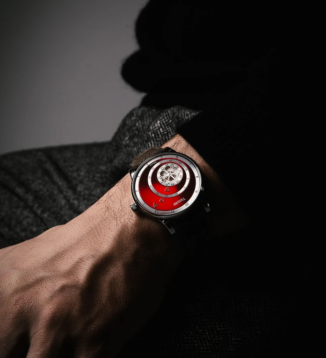 trilobe_les_martinaux_sunray_carmine_wristshot