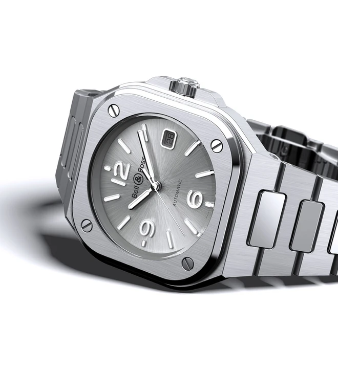 BR05 grey steel bellross macro