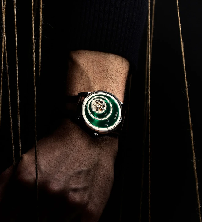 trilobe les martinaux sunray green 385 wristshot