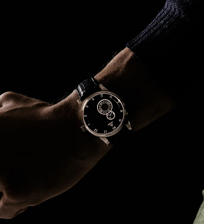 trilobe nuit fantastique grained black 405 wristshot