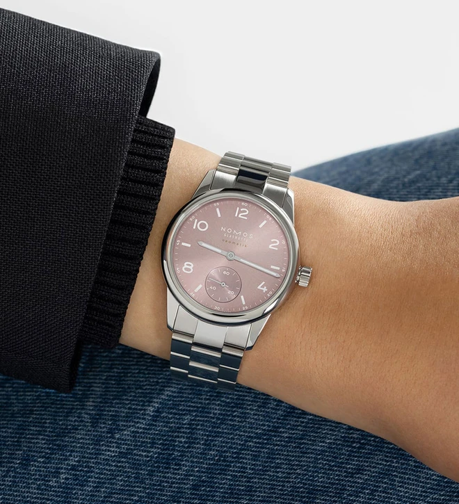 Nomos Club Sport neomatik 34 rose wristshot