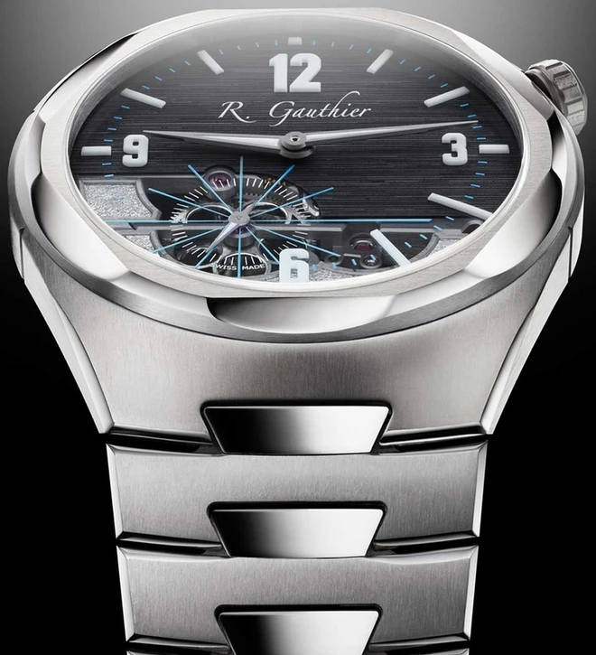 C by Romain Gauthier Titanium Edition Bracelet black sapphire dial