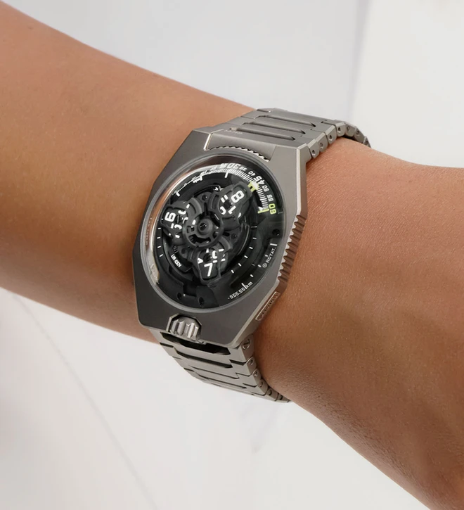 ur 100v magict hunter green wristshot