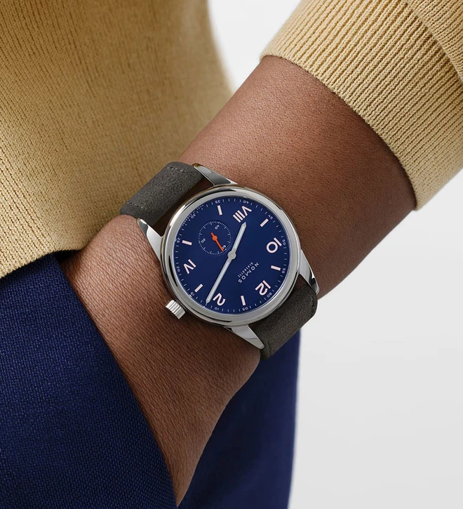 nomos club campus night sky 38 wristshot