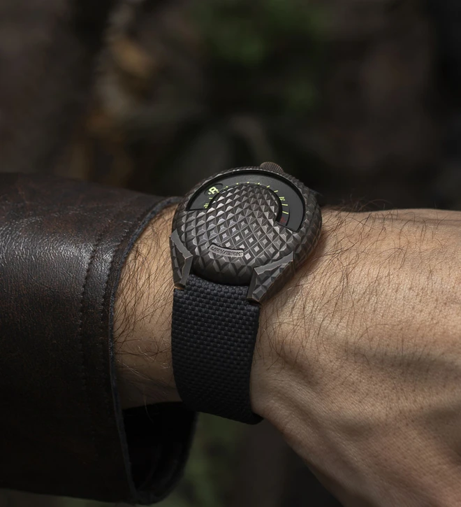 urwerk ur 101 trex wristshot
