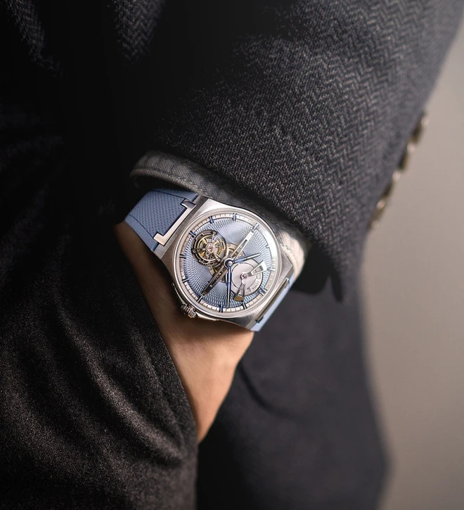 Czapek Antarctique Tourbillon Glacier Blue wristshot