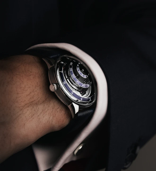 Trilobe Une Folle Journe Edition Rhodie Blue wristshot
