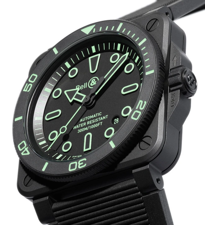 bellross BR0392 diver lum outline dial
