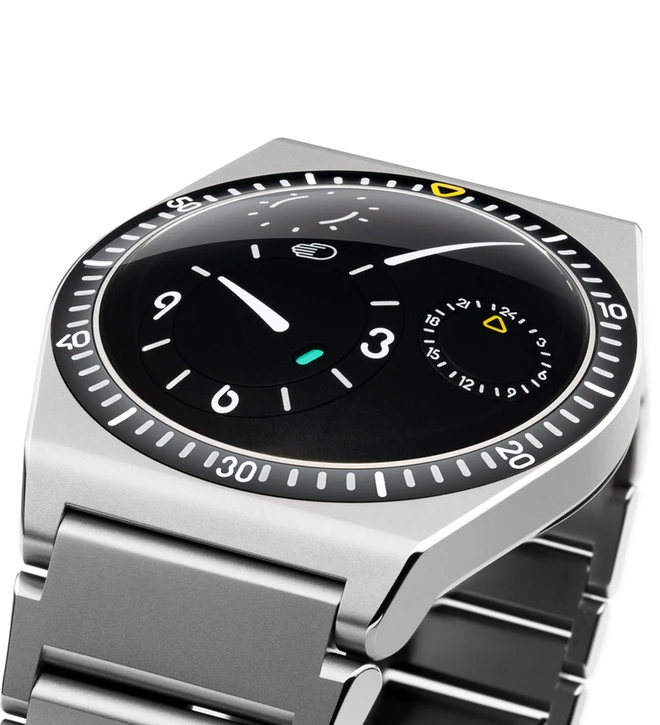 ressence type7 black dial