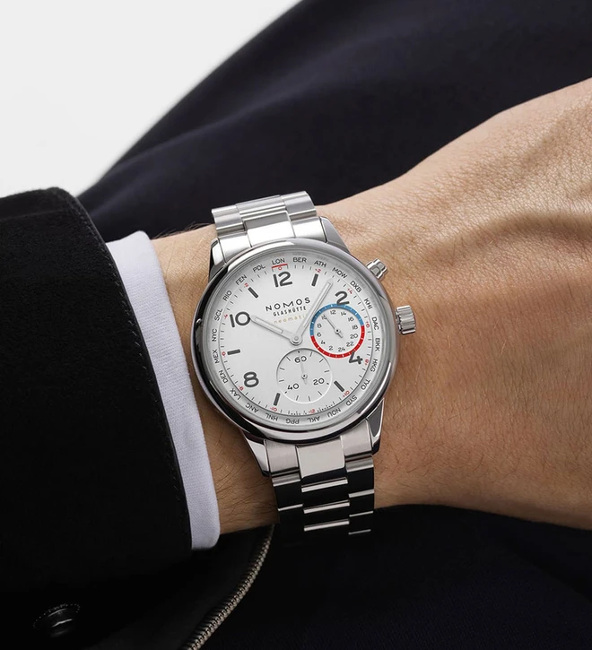 Nomos Club Sport neomatik Worldtimer wristshot