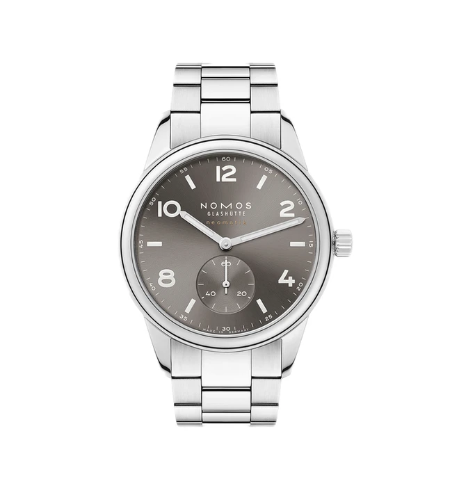nomos_club_sport_neomatik_ember_front
