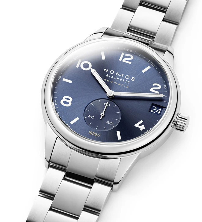 nomos_club_sport_neomatik_date_blue