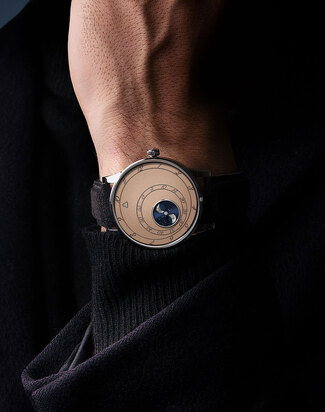 trilobe_les_martinaux_l_heure_exquise_dune_40_wristshot