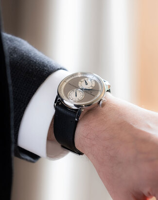 louis erard massena lab wristshot silver