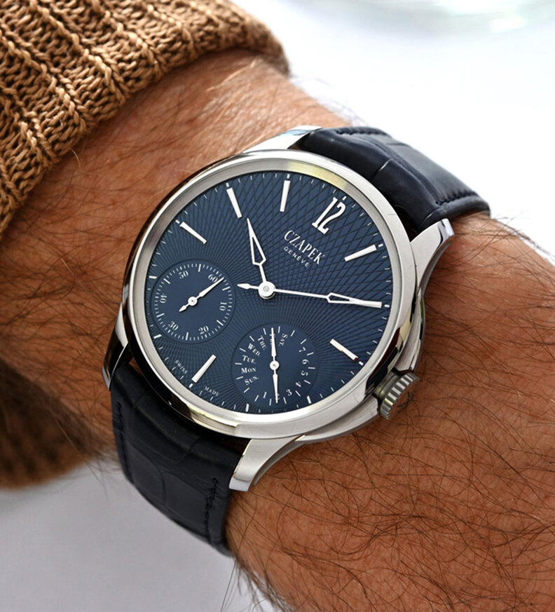 czapek quai des bergues blue wristshot