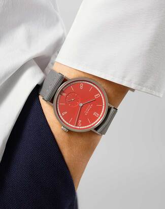 nomos tangente rambazamba wristshot