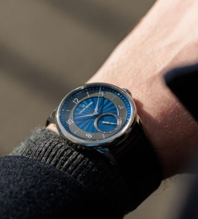 louis erard excellence petite Send guilloche blue wristshot