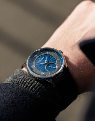 louis erard excellence petite Send guilloche blue wristshot