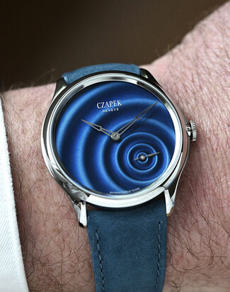 Czapek Promenade GouttedEau wristshot