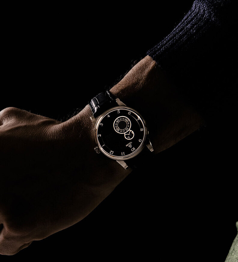 trilobe nuit fantastique grained black 405 wristshot