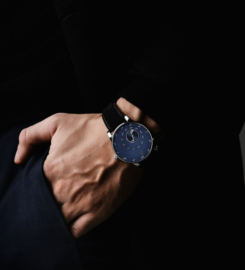 trilobe les martinaux l heure exquise blue 40 5 wristshot