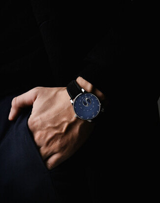 trilobe les martinaux l heure exquise blue 40 5 wristshot