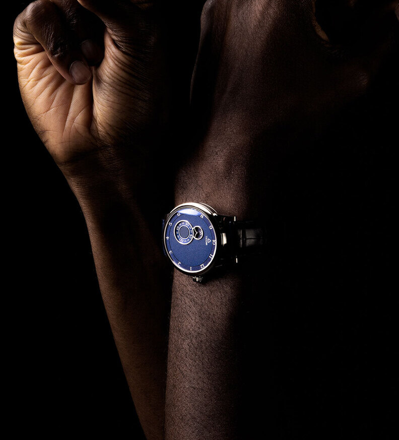 trilobe nuit fantastique grained blue 38 5 wristshot