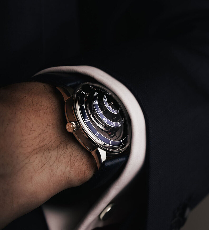 trilobe unefolle journe blue wristshot