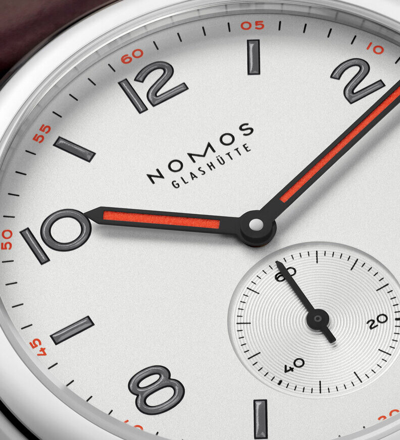 nomos club 36 macro