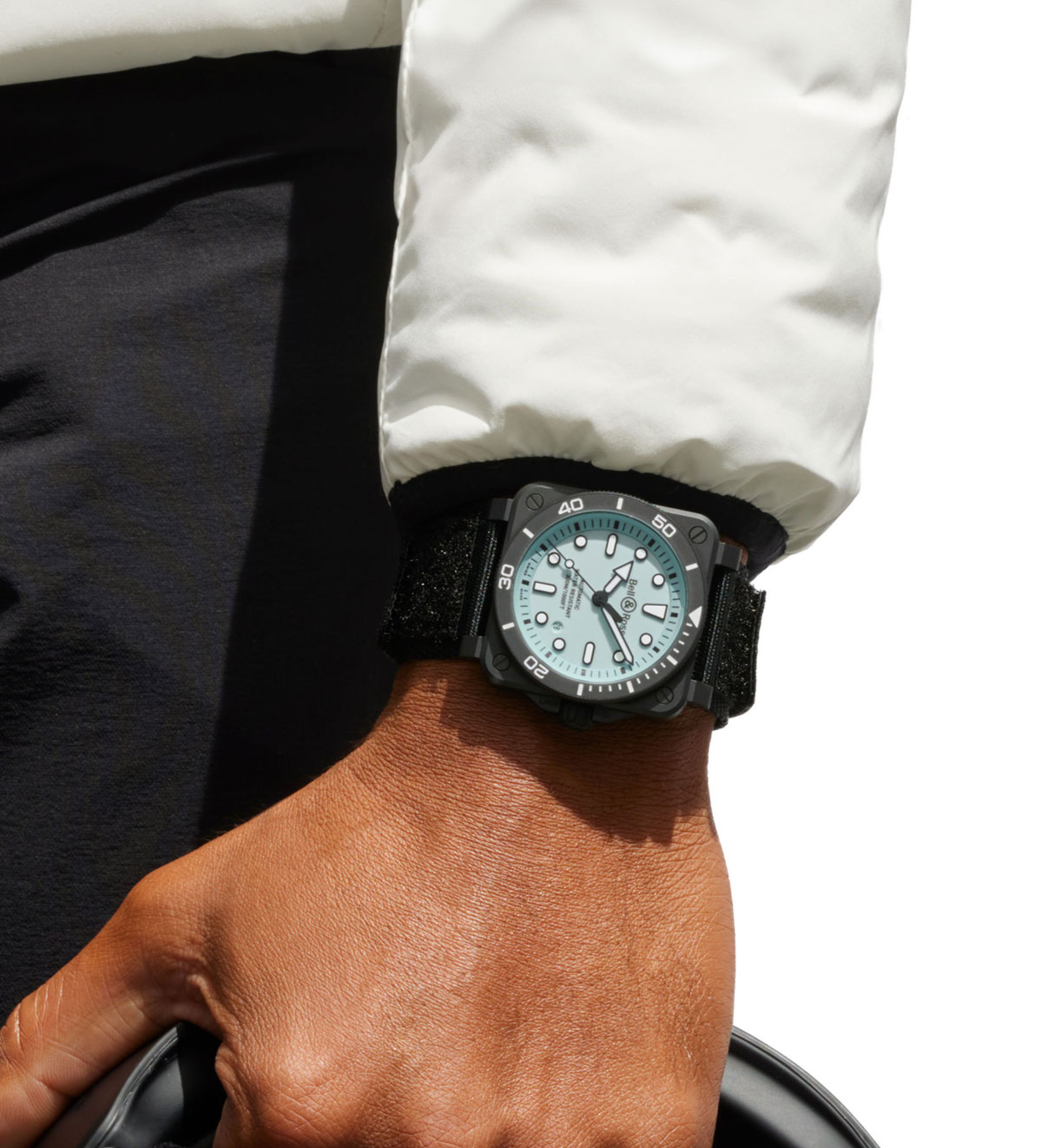 BR03 diver full lum bellross wristshot