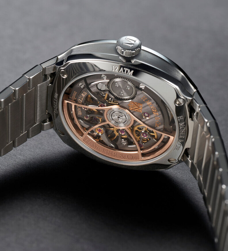 HMoser Streamliner Centre Seconds Purple Haze caseback