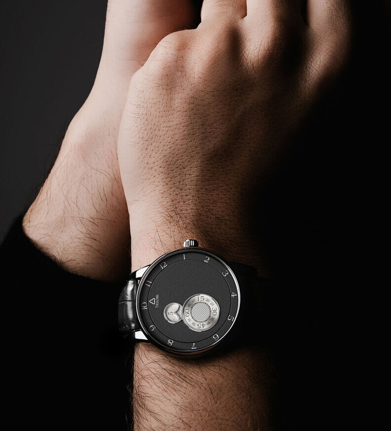 trilobe nuit fantastique ombre 40 5 wristshot