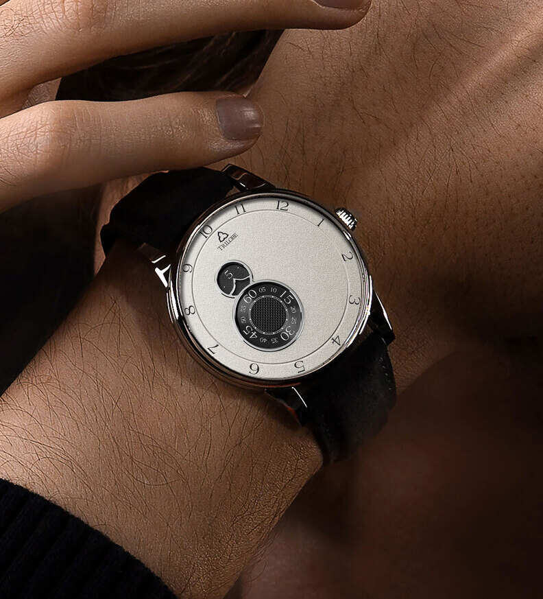 trilobe nuit fantastique lumiere 38 5 wristshot