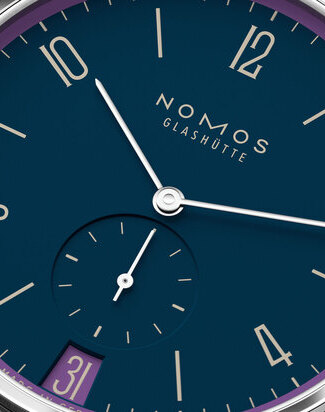 nomos tangente 38 date nachtgesang dial