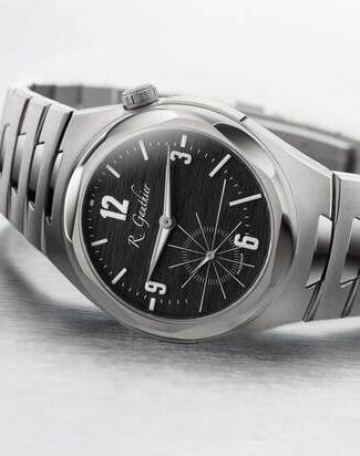 C by Romain Gauthier Titanium Edition Bracelet black dial