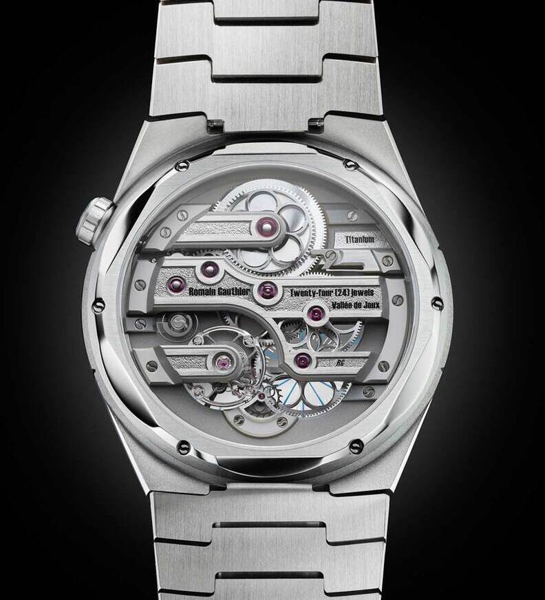 C by Romain Gauthier Titanium Edition Bracelet black movement