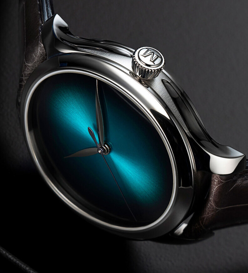 hmoser Endeavour Centre Seconds Blue Lagoon case