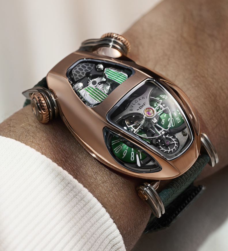 Bvlgari x MBandF Serpenti RG wristshot