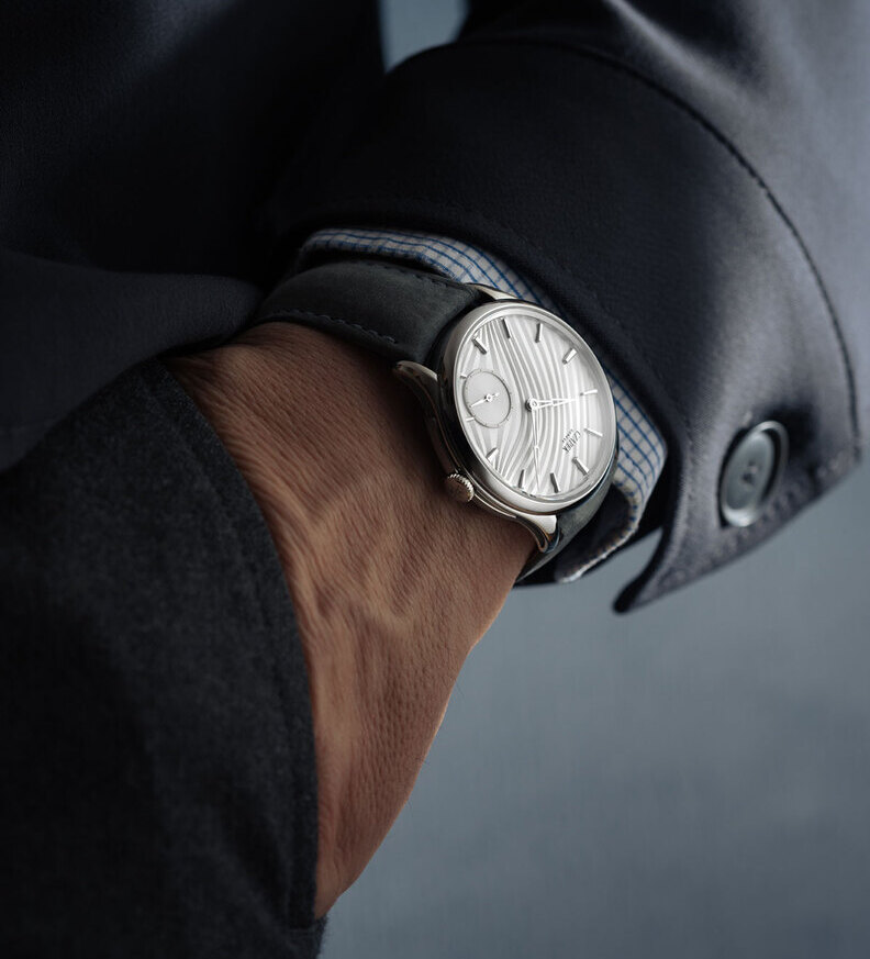 Czapek Promenade Pliss Pearl White Wristshot