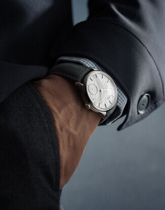 Czapek Promenade Pliss Pearl White Wristshot