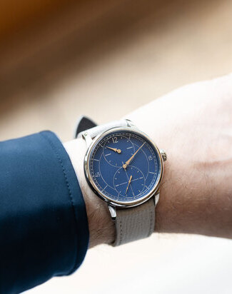 Le Rgulateur Grav Blue wristshot