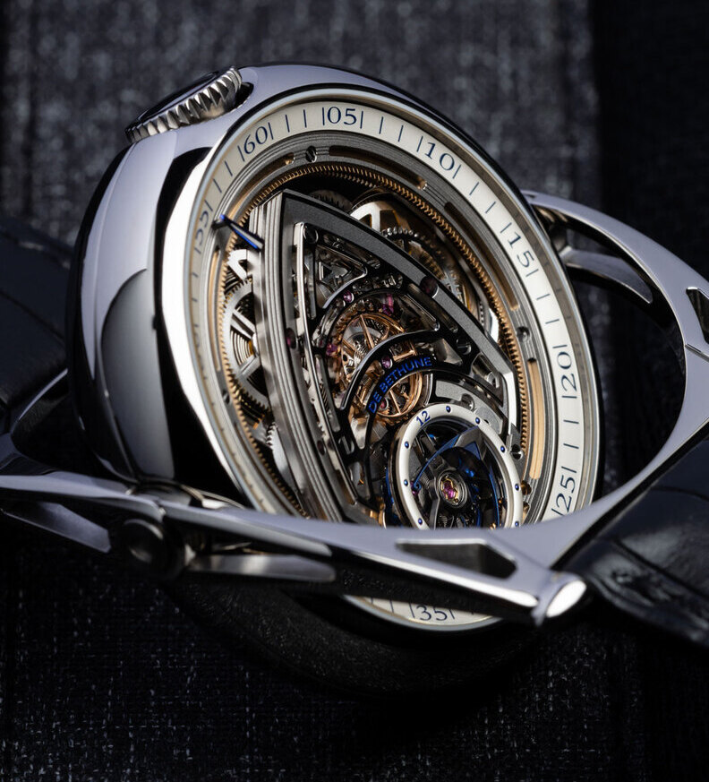 De Bethune DB Kind of Two Jumping GMT lifestyle