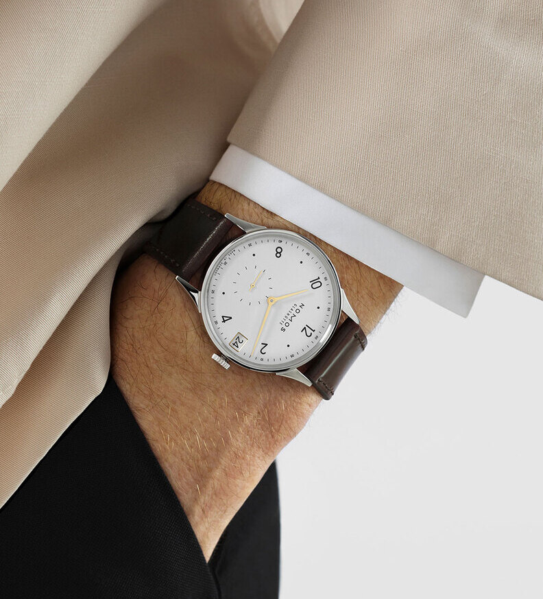 nomos minimatik 39 date gold wristshot