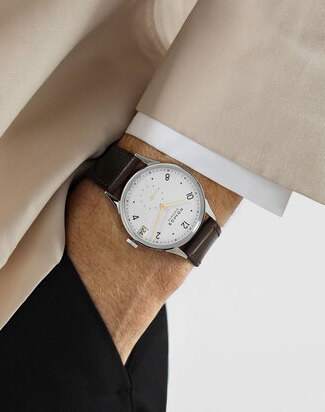 nomos minimatik 39 date gold wristshot