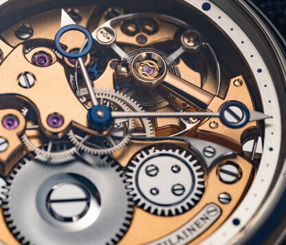 Voutilainen KV20i Reversed GMT Milano Edition journal gallery macro