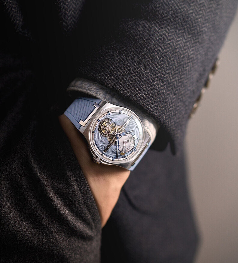Czapek Antarctique Tourbillon Glacier Blue wristshot