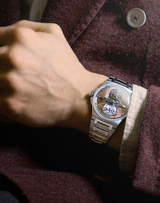 Czapek Antarctique Tourbillon Photon Sphere wristshot