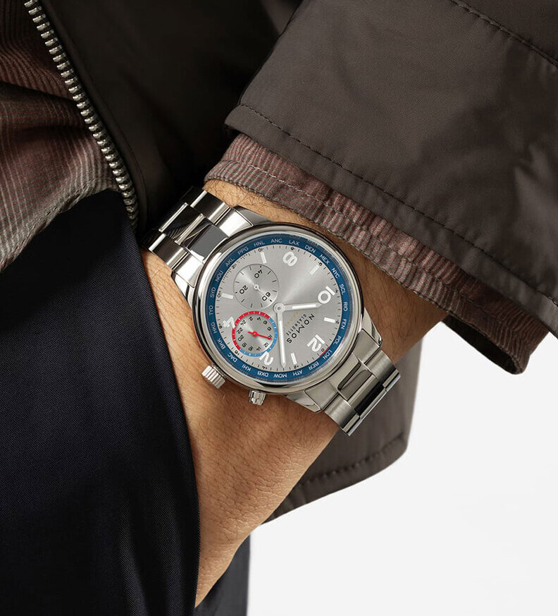 Nomos Club Sport neomatik Worldtimer silver wristshot